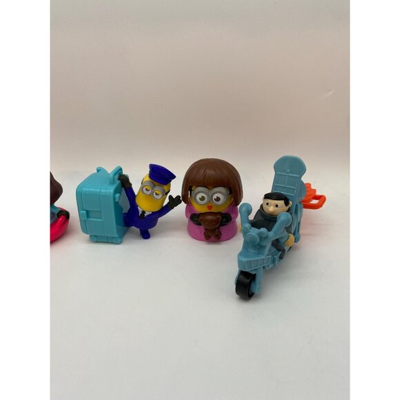 2022 McDonald's Minions: Happy Meal Toy Collection - Despicable Me Movie Figures - Picture 4 of 5
